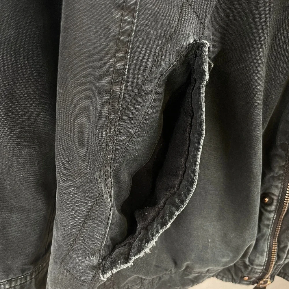 Levi Strauss & Co Black Field Jacket Removable Hood Quilted Military Work Coat M